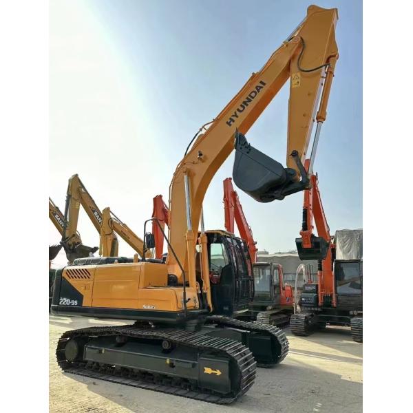 Использованный 22-тонный экскаватор Hyundai 220-9s оснащен двигателем Cummins