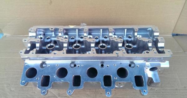 03L103351D Engine Parts Cylinder Head VW TRANSPORTER Mk VI Platform Car Spare Parts
