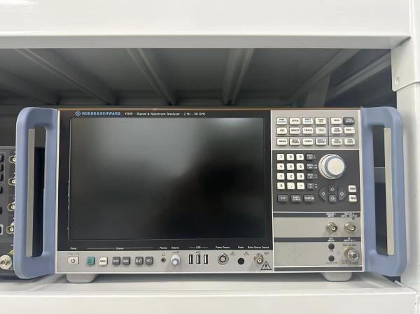50 GHz Ultra Wideband Fsw Signal Analyzer  Rohde & Schwarz FSW50