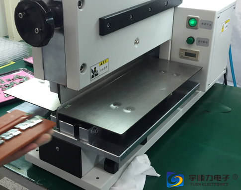 Pneumatically Driven PCB Depaneling Machine For Cutting Pcb Board V Cut Pcb Depanelizer YSVC-2