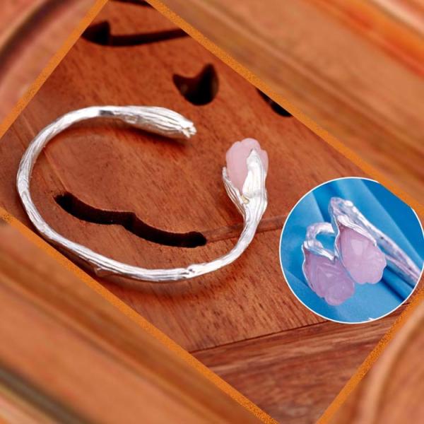 Handcraft Sterling Silver Cuff Bracelet with Sculpted Rose Quartz Gardenias (B6032401ROSE)