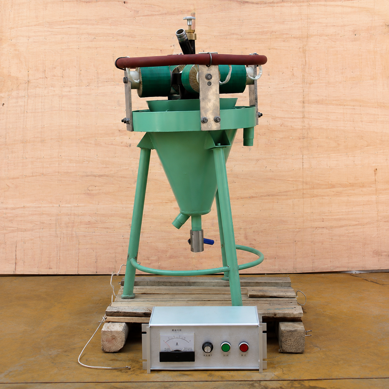 XCTS-Φ300 Laboratory Magnetic Dewatering Tank for High Recovery of Fine Magnetic Minerals with Integrated Separation and Dewatering Function