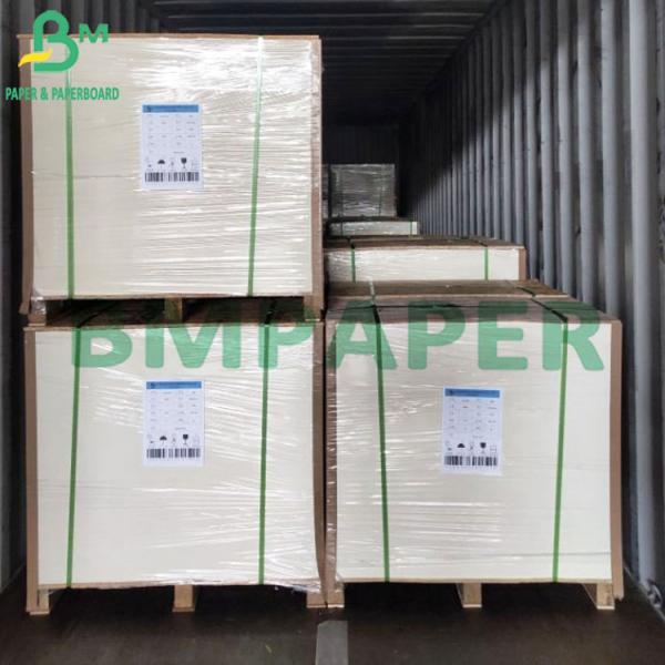 Сторона крена одного не токсического замораживателя бумажная покрыла белую бумагу Крафт с Брауном назад