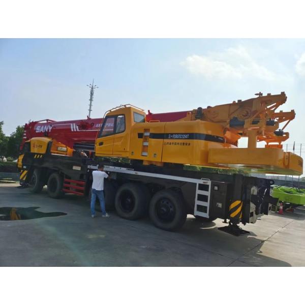 125T Número de eixo 4 Guindaste móvel equipamento de construção de guindastes telescópicos montados em caminhão