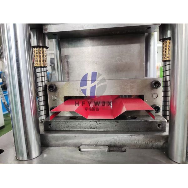 High-Efficiency PLC Controlled Cold Roll Forming Machine with 14 Forming Rows and Hydraulic Shears