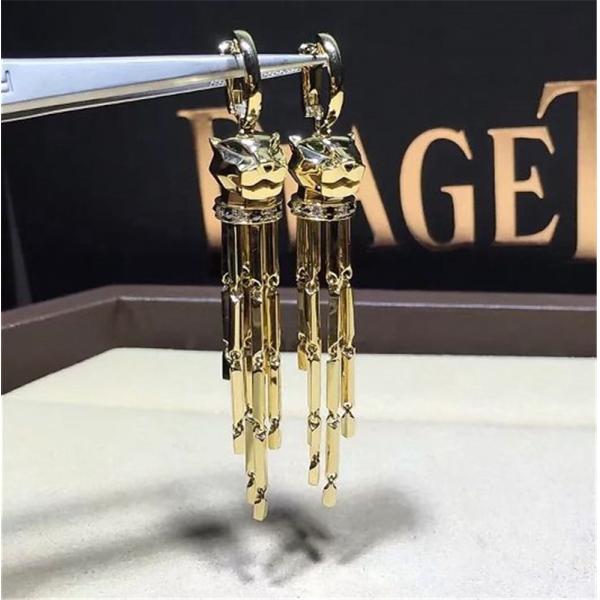 C Cheetah Earrings - showing the charm of courage, naughty or docile .18K gold, lacquer, diamond, shafle garnet, Onyx