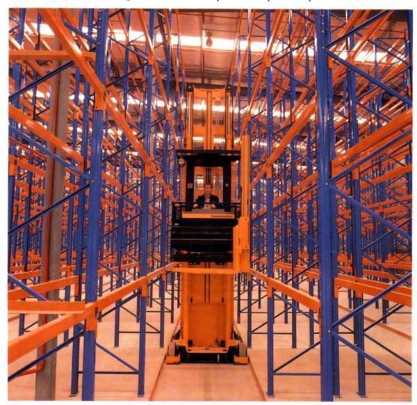 Blue / Orange Forklift Movement Very Narrow Aisle Racking System , 1800mm To 2200mm