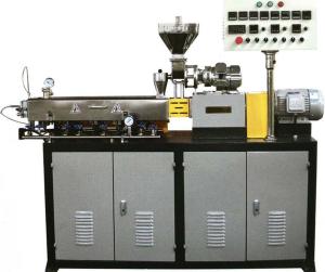 エクストルーショングラナレーター シンプル・オペレーション プラスチックグラナレーター 1000kg/H Pp Pe 水中グラナレーター