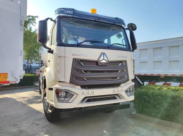 New Howo Concrete Mixer Truck 16CBM 8 X 4 Euro 2 400Hp Construction