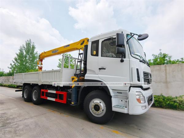 Fabrique personnalisée Derniers produits camion de 10 tonnes avec grue à rampe de 8 tonnes