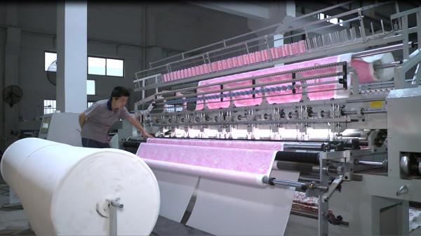 Professional Long Arm Industrial Quilting Machines With Easy Pattern Drawing System