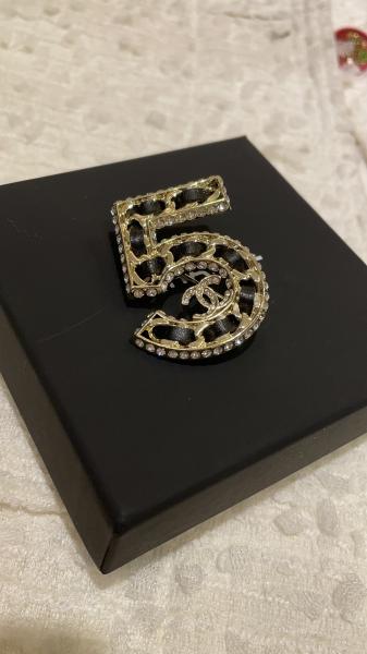 10g Gold Diamond Luxury Brooch Pin Elegant Beautiful For Women