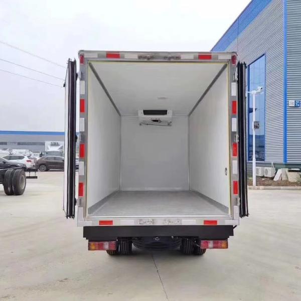 Gasoline Engine JAC X5 Mini Refrigerated Truck For Food Transport