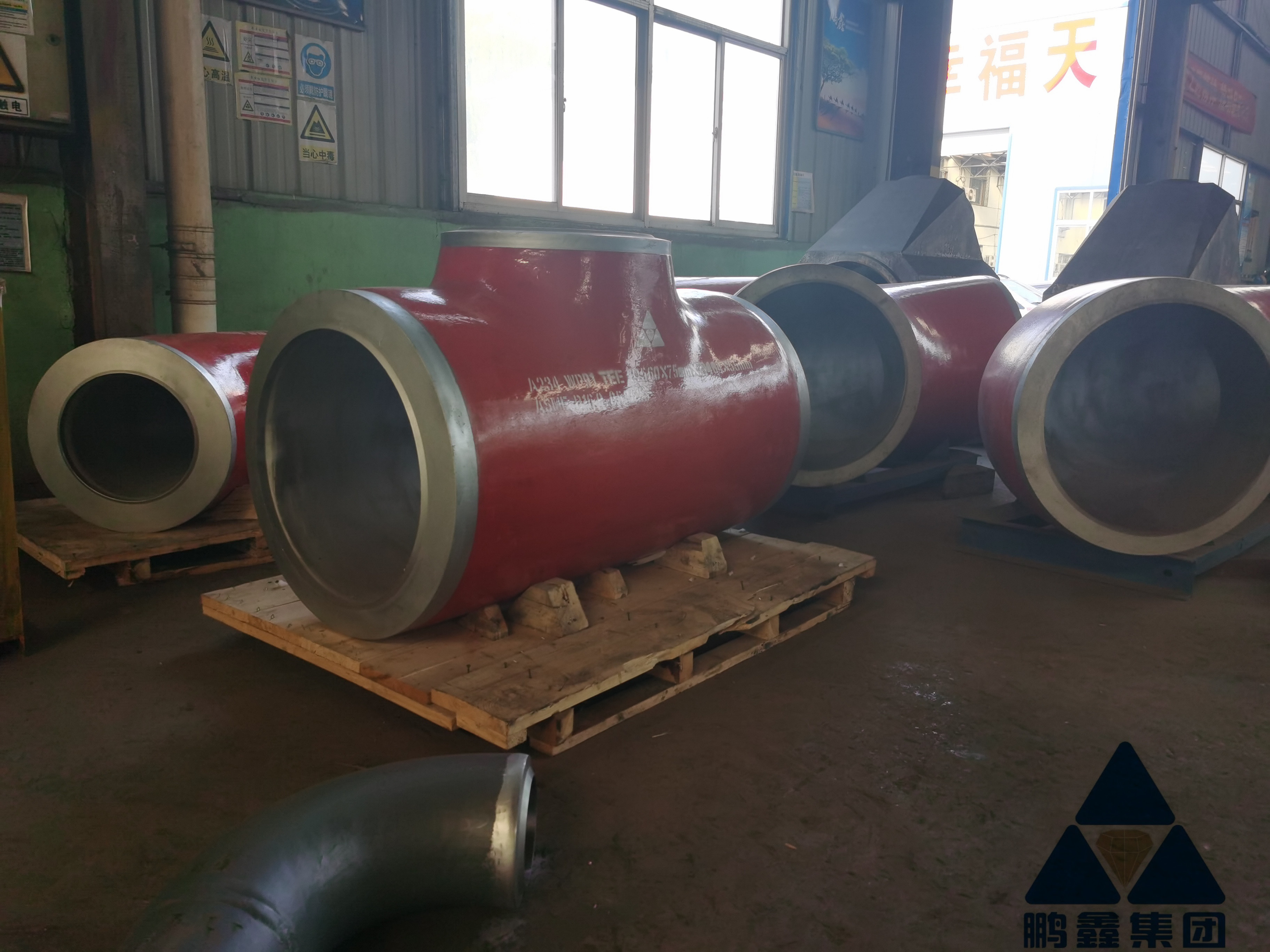 Красный тройник ASME B16.9 A234 WP91 неравный продел нитку уменьшение тройника 560x75mm