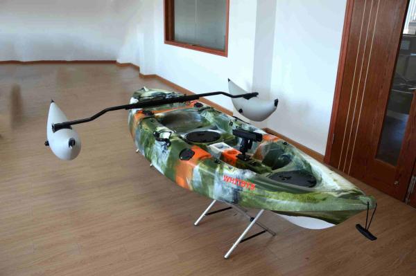 Plastic Sea Fishing Kayak Customized Color Well Performance With Rod Holders And Paddle