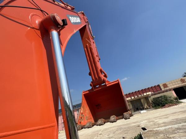 DH420LC-7 Excavadora Usada Doosan Excavadora de 42 toneladas Crawler com balde de 1,8m3