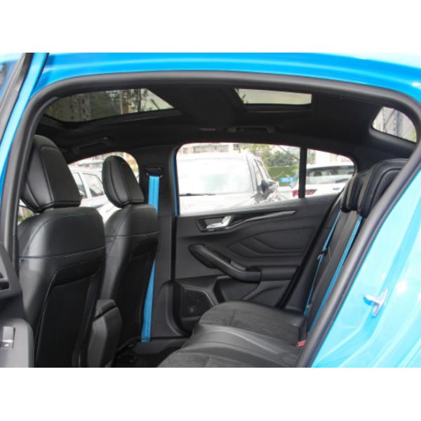 Fox 2022 3 место двери 5 хэтчбека 4 версии EcoBoost 180 автоматических s отсека