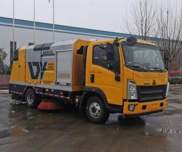 Strong Power 8ton Street Cleaner Truck Road Sweeping Vehicle ZBJ5087TSLF