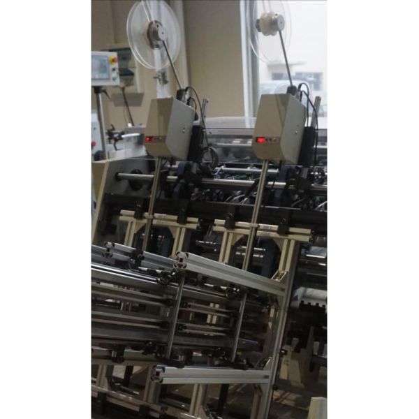 High Speed 400pcs/min PLC Programming Controller Paper Tap Insert Counter with 12mm Kraft Paper for Packaging