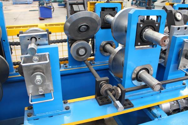 Rolo ajustável do Purlin do controle 3ph CZ do Plc que forma a máquina automática