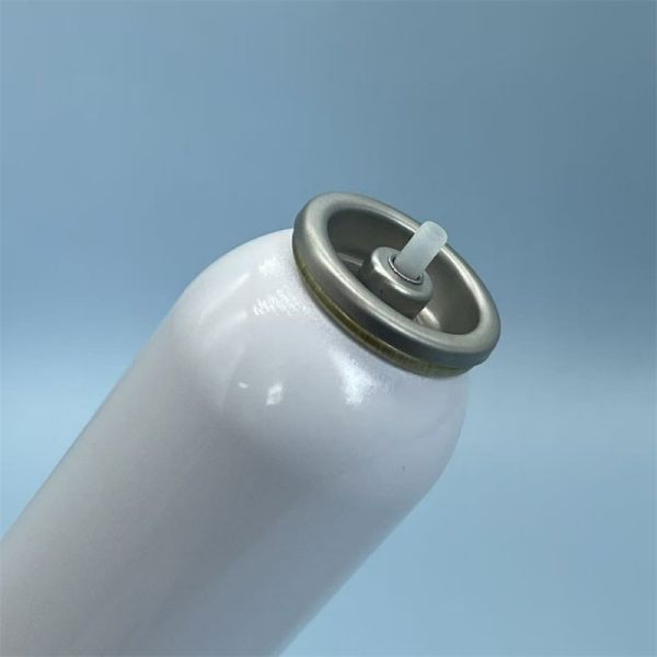 Compact Valve-Mounted Carry Bag for Portable Gas Cylinders with Lightweight Quick-Connect Design
