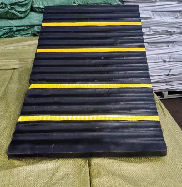 Heavy Duty Speed Bump 600*400*300mm Reflective Wheel Stopper/ Car Stopper Rubber Designed for Parking Lots Garages Shopping Malls Offices and Hospitals Providing Vehicle Control