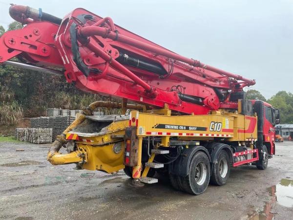 Pompes hydrauliques 47M montées sur un camion pour le mélangeur de béton pour 2021