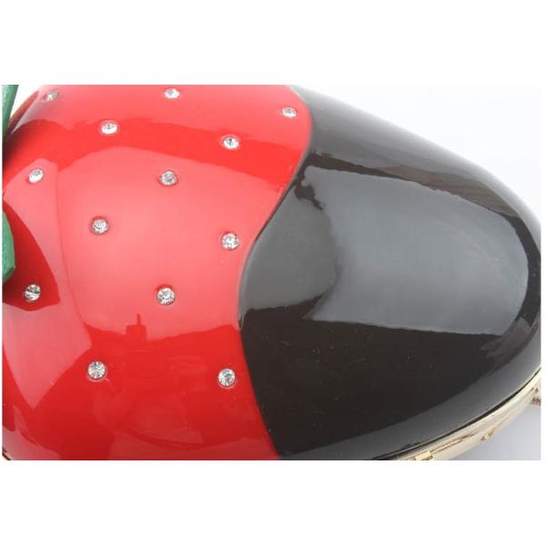 2016 spring and summer new personalized mini strawberry fruit hand shoulder bag Messenger chain acrylic Dinner