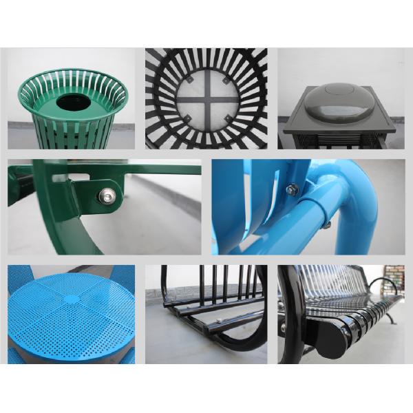 Наружный металлический пикник с двумя скамейками, установленными на поверхности