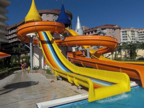 Child Amusement Park Swimming Kids Games Equipment Fiberglass Water Slides
