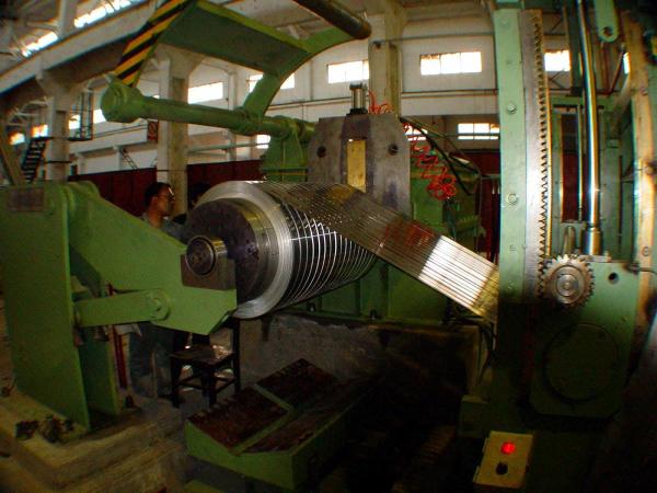 Aluminium 1300mm Steel Strip Slitting Machine AC7.5KW Vertical Slitting Machine