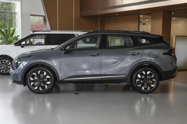 NSCC Intelligent Cruise Control KIA Sportage 171km/h Seats With Ventilation And Heating Function