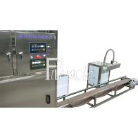 Une route 120 BPH machine de remplissage de l'eau de 5 gallons