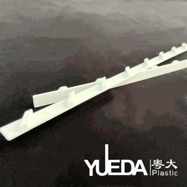Abrasion Resistance PVC Plastic Profiles White Louver Profiles High Durability