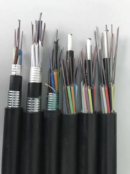 Câble à fibres optiques extérieur non métallique à tube lâche GYFTY 24 fibres