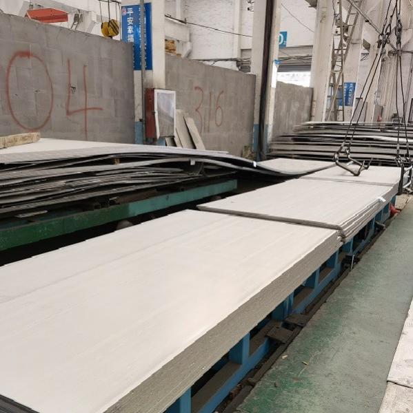 Astm 410 430 Cold Rolled Stainless Steel Sheet Surface 5.0mm HL Magnetic