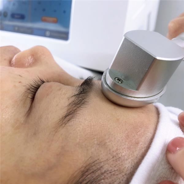 Pele que aperta AC110V 180W Microneedling RF fracionário
