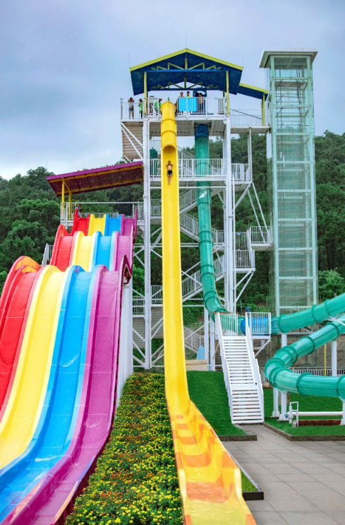 Vertical High-Speed SlideThrill Water Slides Tall Speed Adventure 5.0m–18.0m Platform 1 Person Per Slide
