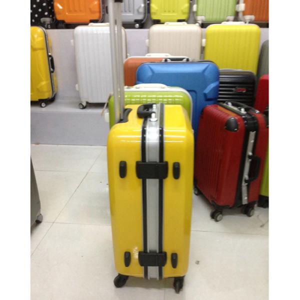Travelling 3 Pieces Set Suitcase Luggage With 4 Double 360 Degree Rotating Wheels