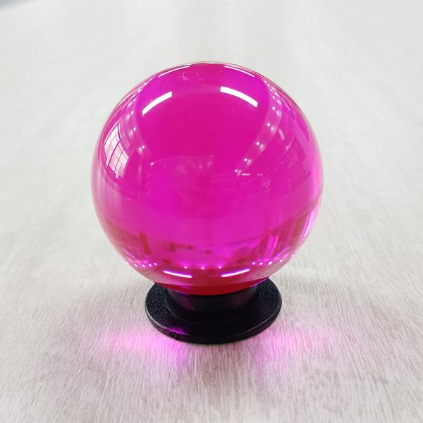 Achetez directement la fabrication de métier de la Chine les meilleurs enfants de maison des prix boule acrylique claire de jouet de résine de jeu de la boule 50MM boule acrylique colorée