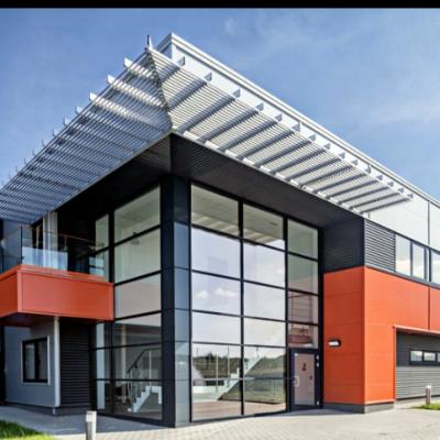 Consistencia de color uniforme en toda la estructura de acero fabricada Fabricación resistente a la intemperie