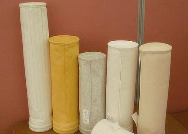 Sacos de filtro acrílicos do coletor de poeira do PPS P84 do PE, resistência química sentida agulha do filtro de Aramid