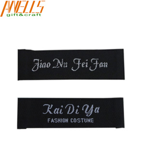 Square Colorful  Woven Clothes Label Flat Appearance Fade Proof