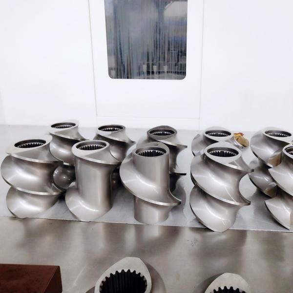 ZSE110 Twin Screw Extruder Parts Sandblasting / Polishing Surface Treatment