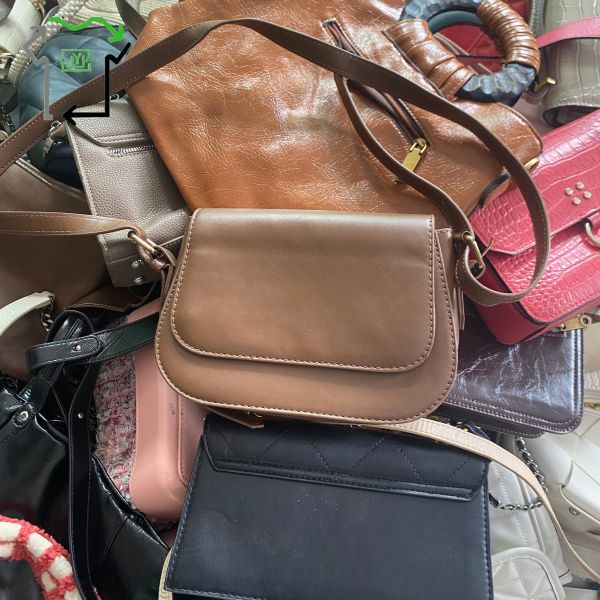 Small Size 2nd Hand Branded Bags Shoulder Sling Preloved Designer Bags Clean Style