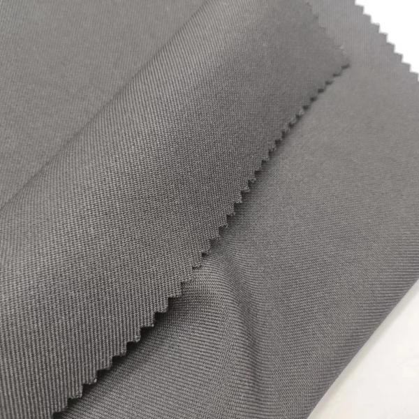 O poliéster 100% 300DX300D tingiu a tela 210g da gabardina para o vestuário