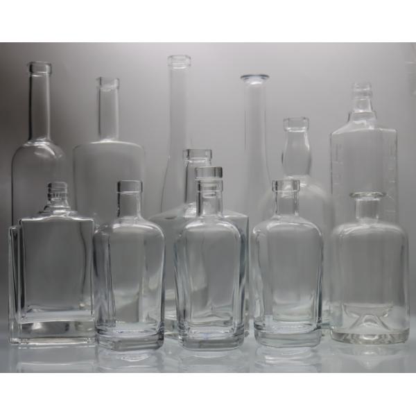 причудливая округлая форма бутылки рома 750ml с бутылкой стекла рома ярлыка металла