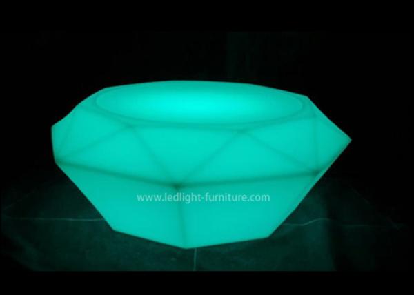 A prova à moda do tempo da tabela de cocktail do diodo emissor de luz do projeto do diamante com relaxa a luz suave