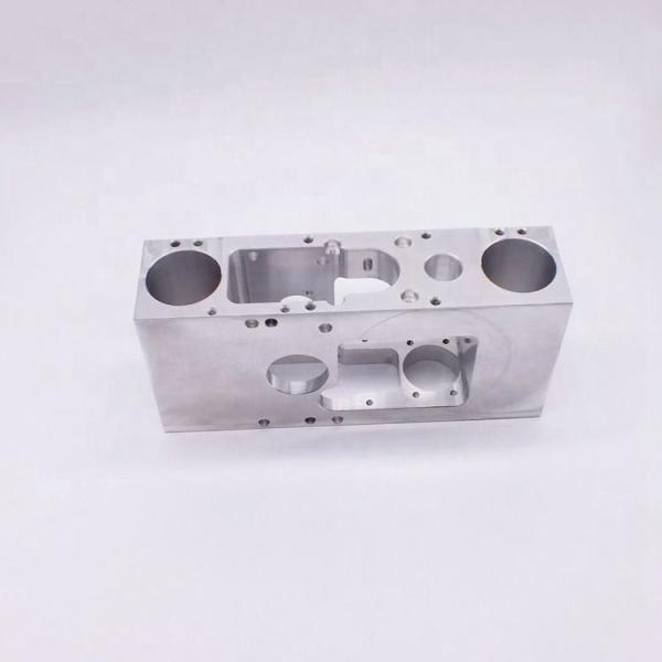 CNC feito sob encomenda do serviço da fabricação que faz à máquina o CNC da linha central da parte 5 do CNC