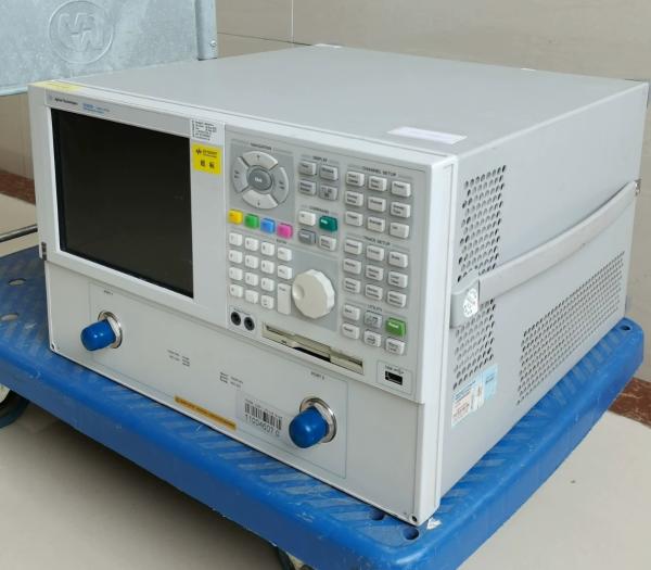 40 GHz 110 dB Rango dinámico Analista de red PNA Agilent E8363B